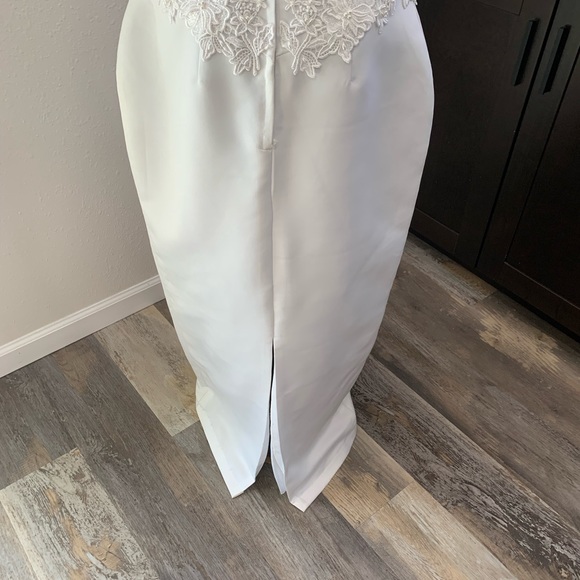 🚫SOLD🚫Wedding Sleeveless Beaded Column Silhouette Sample BridalGown Sz 16 - Picture 7 of 8